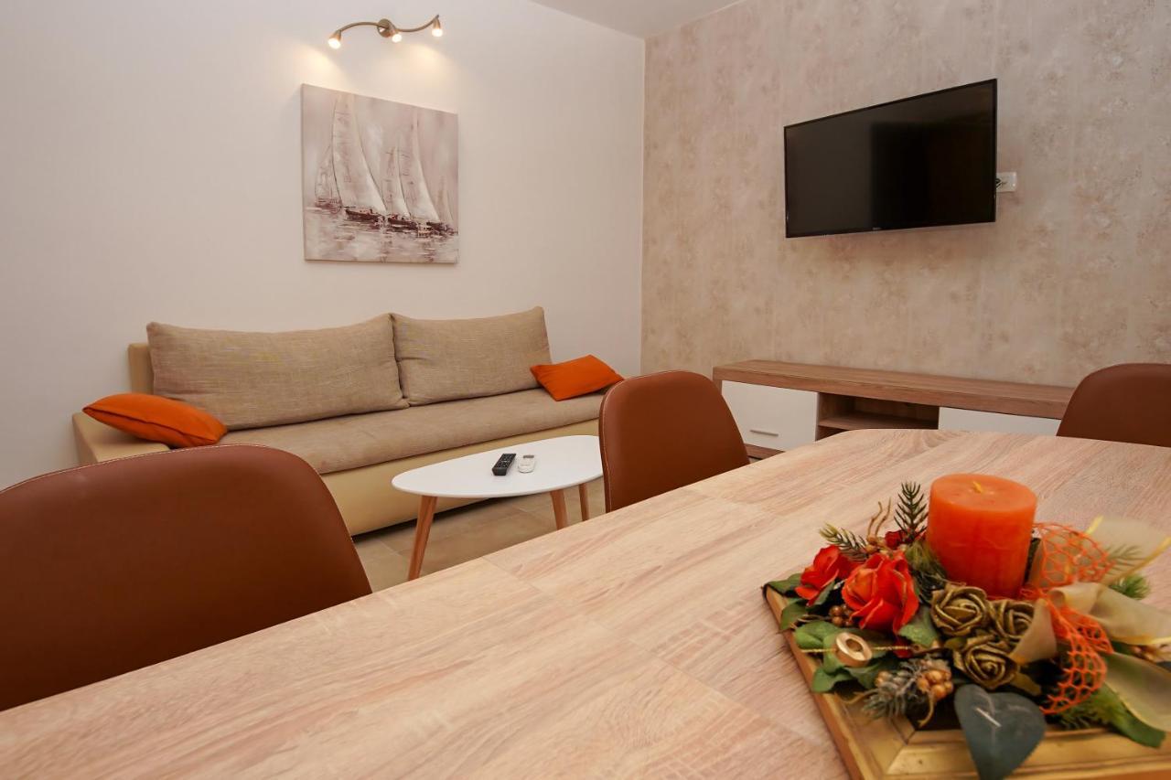 Apartment Ajdukovic Vodice Exterior foto
