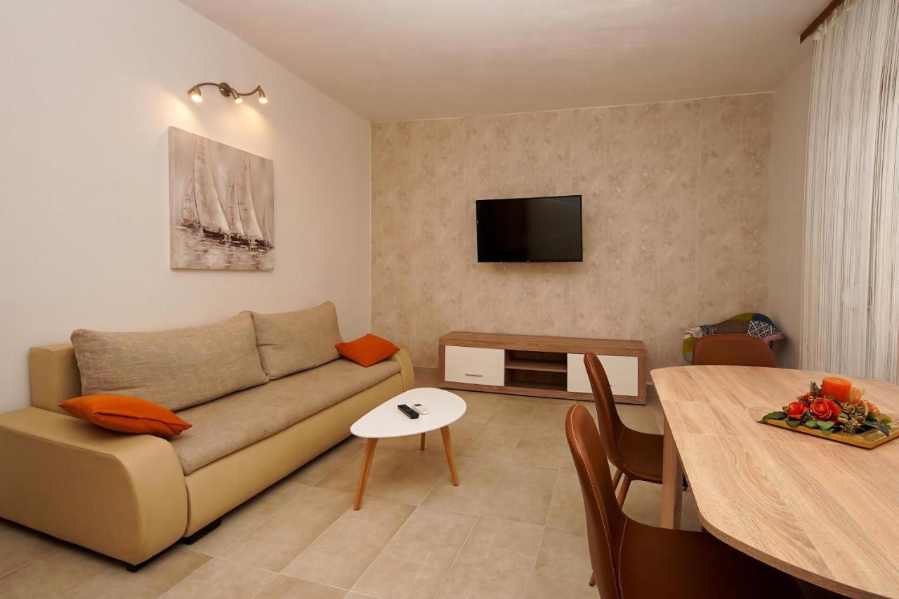Apartment Ajdukovic Vodice Exterior foto